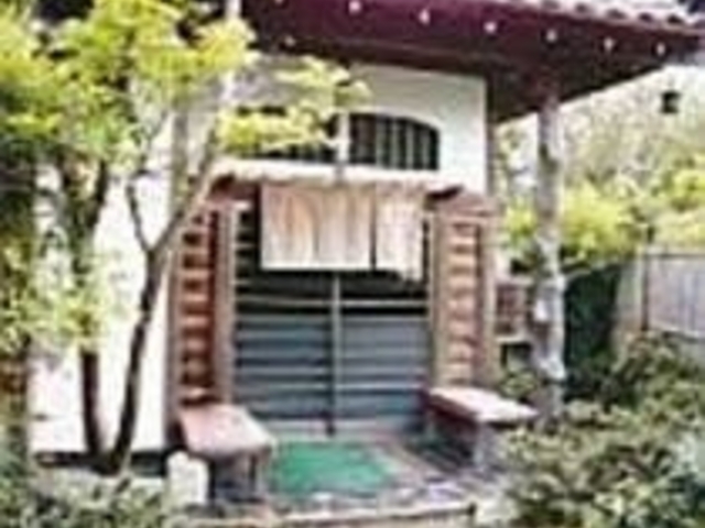 閑静なたたずまいで落ち着ける雰囲気_手打ちそばと川俣しゃも料理 木鶏