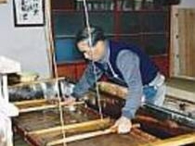 伝統的な紙すきの技術を今に受け継ぐ_上川崎和紙
