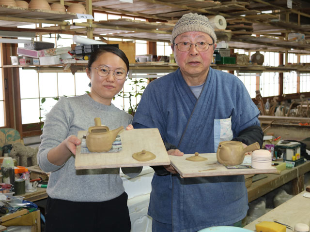 急須づくりは先生自ら指導してくれる_二本松萬古焼・二本松焼 窯元 井上窯