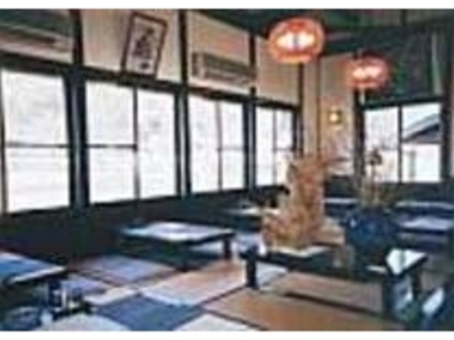 窓から奈半利川の流れや山の景色を楽しんで_慎太郎茶屋