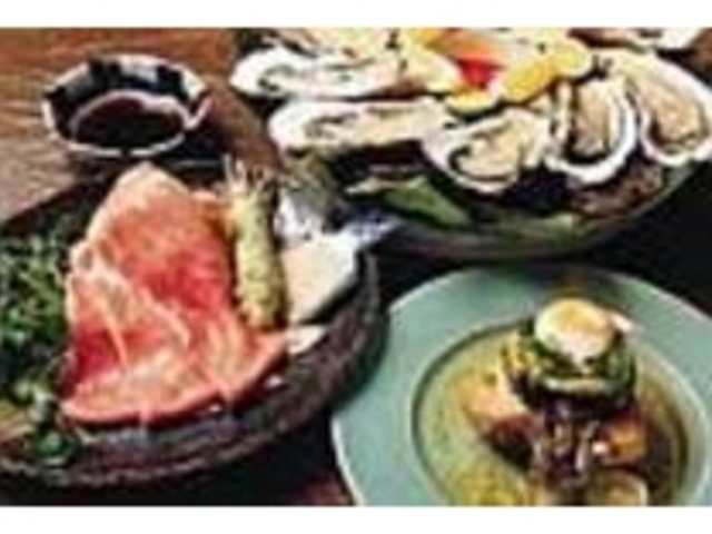 黒毛和牛の『自家製ろーすとびーふ』(左)_haruno