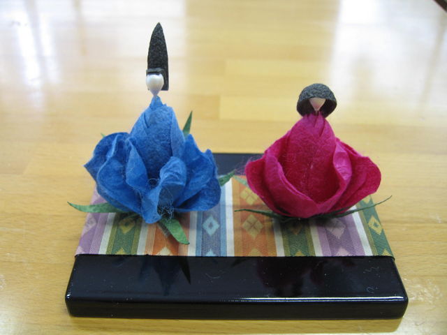 繭でお雛様_朝日村シルクフラワー製作工房