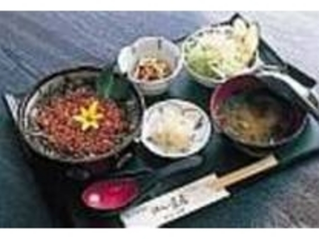 『はらこごはんセット』1500円・税別_はらこ茶屋