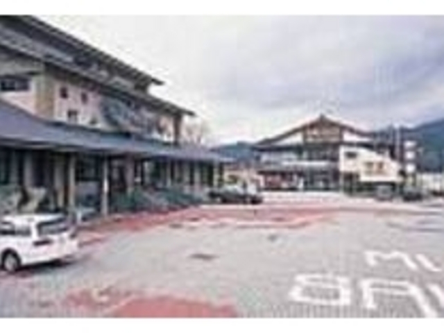 日曜・祝日は観光客がたくさん訪れる_はらこ茶屋