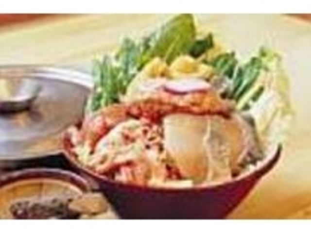 すり鉢にてんこもりのちゃんこの具_相撲料理 大鷲
