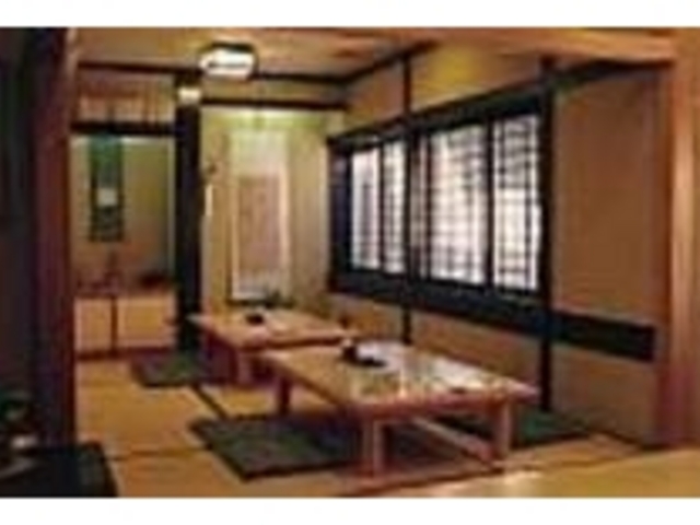 和風の趣ある店内は落ち着いた雰囲気_わた膳