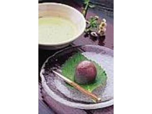 季節の生菓子と抹茶でゆっくりと休憩を_御菓子所 田の下