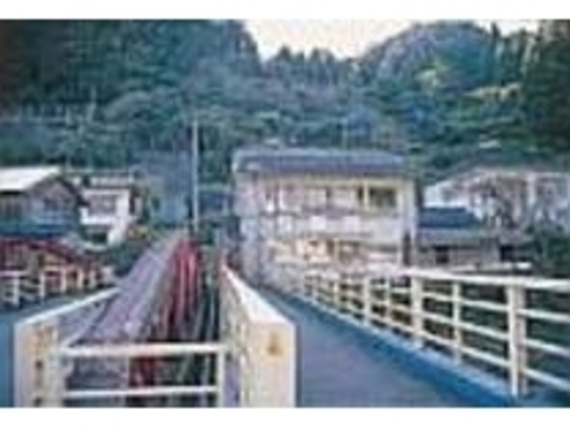 旧上勝郵便局の建物を利用したレトロな工房_彩工房