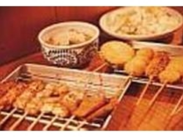 人気の焼き鳥は炭火でジューシーに焼き上げ_大衆串屋 ちゃんがらや