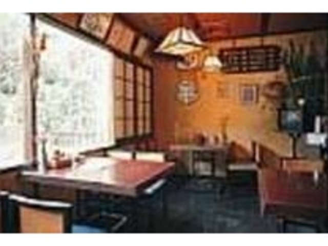 落ち着いた民芸調のたたずまいが和ませる_茶屋 ささい