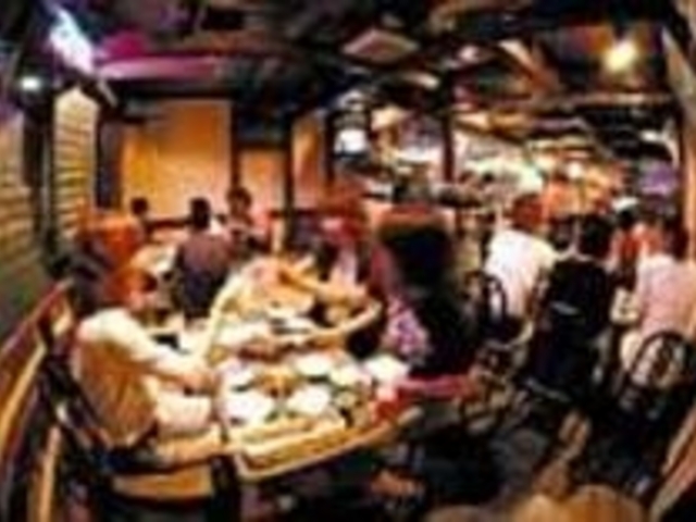 女性好みのセンスのいい空間で盛り上がろう_土佐風多国籍料理 土佐倶楽部