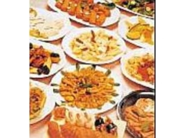 料理は和洋中とバラエティ豊かな内容_Beer Restaurant Alice