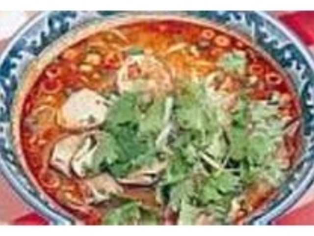 辛さと旨みがギュッと凝縮されたラーメン_タイ国ラーメン ティーヌーン 本店