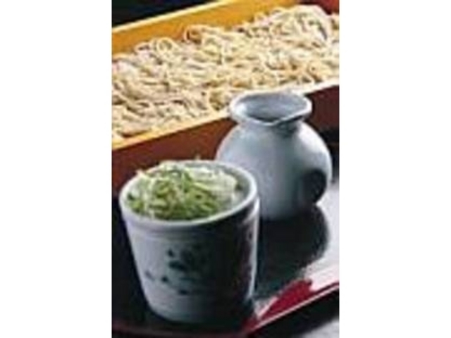 定番メニューの『板そば』(850円)_菊太郎 新富