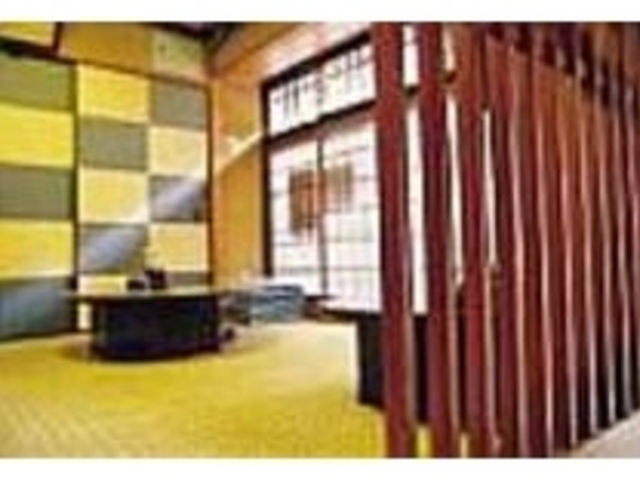 ゆったりと、落ち着いて食事が出来る店内_山ふく