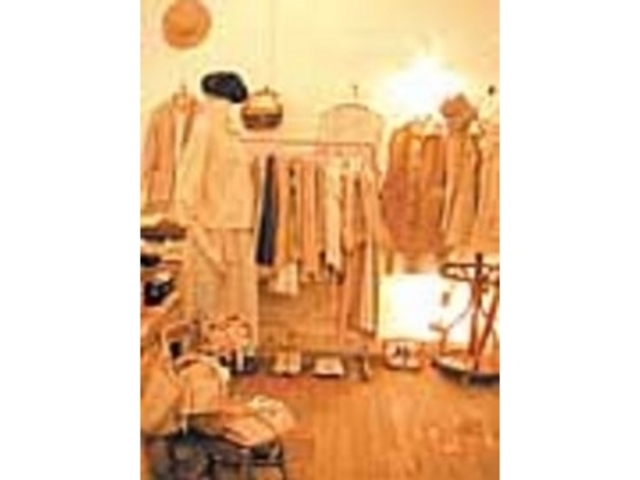 遠い昔のフランスを想わせるような店内_3et demi