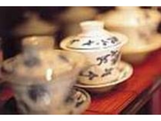 『オリジナルティーカップ』も販売している_椿茶藝館