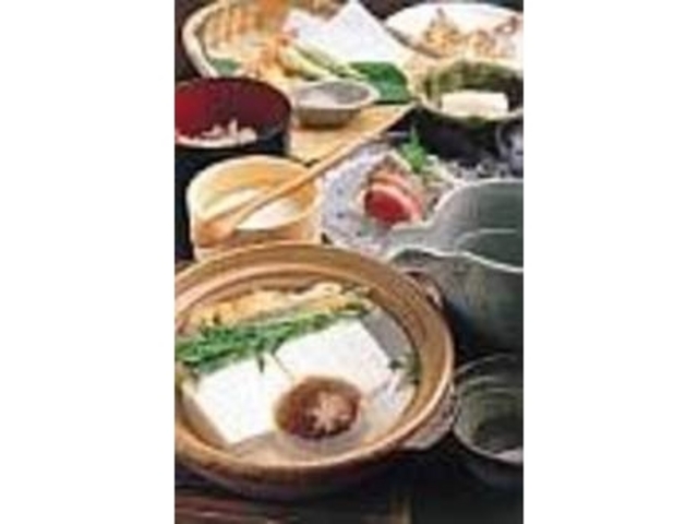 竹豆腐に感激!夜の『湯豆腐膳』3200円_京ひと音