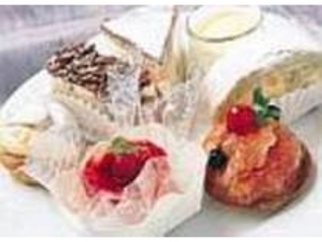 パンやクッキーなどの焼き菓子も人気_サロン・ド・テ フルーブ