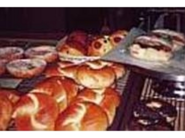 安心のおいしさにファンがいっぱい!_BAGEL U