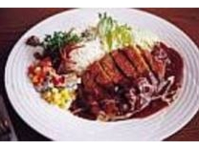 人気の『カツレツ』は好みのソースが選べる_ビストロ プチ・ルミエール