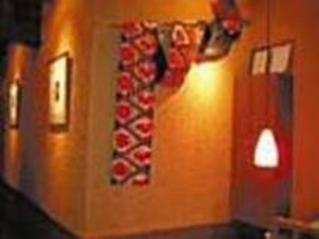 落ち着きを感じさせる和モダンな店内_居酒屋 ごん太