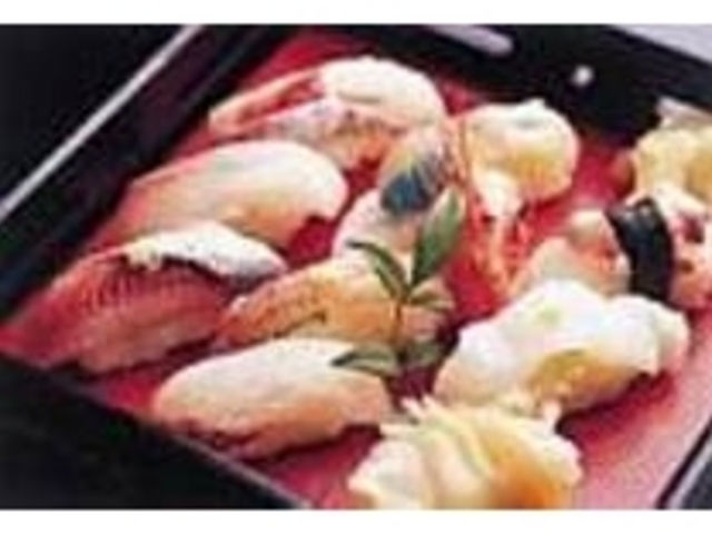 配色が絶妙の地魚10種盛り『地物にぎり』_金沢港 福寿し