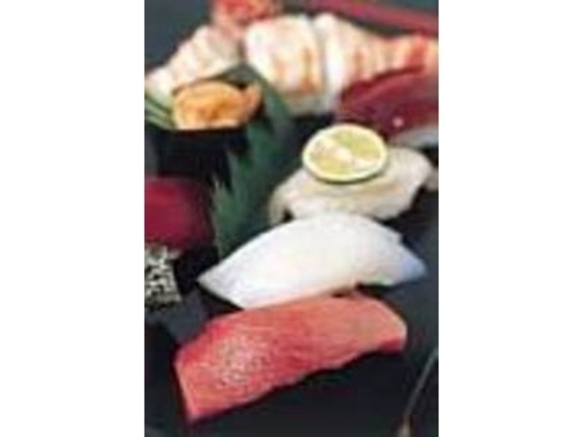 特上にぎりは2種類のマグロほか8カン_八雲鮨
