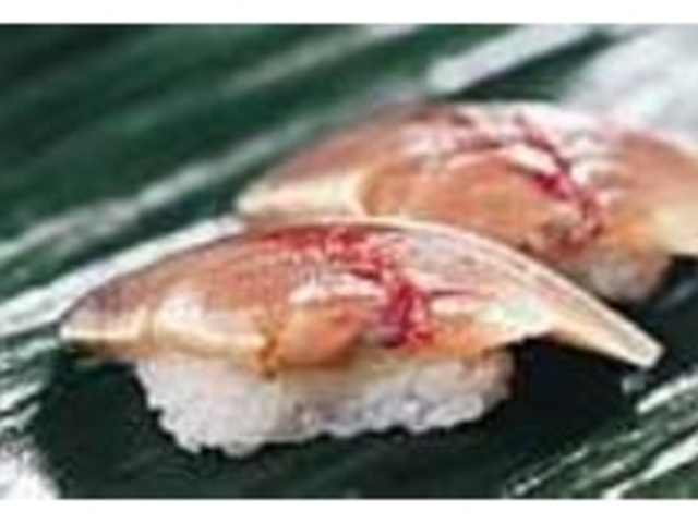 締めサバのにぎりは8カンで2100円_鮨処 東寿し