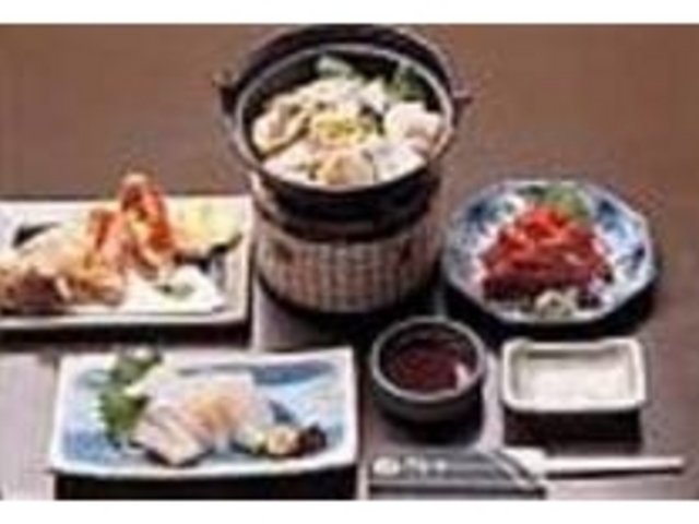 いちご煮風鍋、きんきの唐揚げ、イカ刺など_魚食家きんき