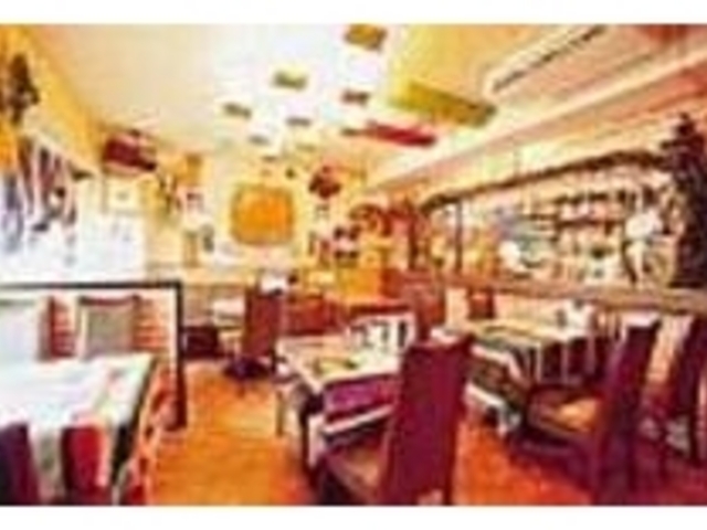 カラフルな店内がかわいいメキシコ料理店_ラス・デリシアス