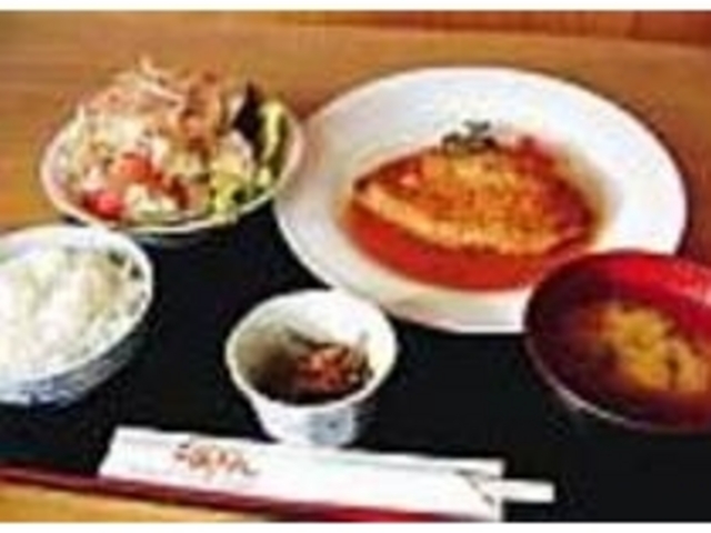 地元の素材を使ったこだわりの味わいが人気_味の郷 こばりどん