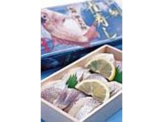 身の引き締まった鯛が味わえる小鯛姿寿司_加太観光センター