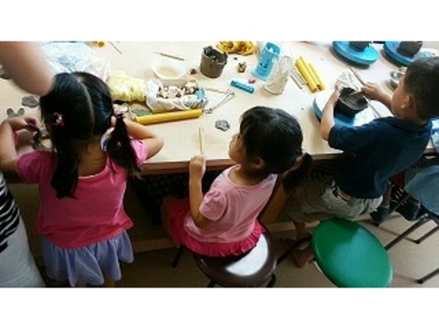 こども(小学生)体験:お友達同士、作るものを相談♪_リリアート陶芸教室