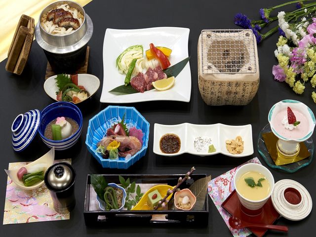 彩会席一例_時わすれ開華亭