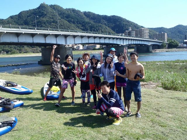 ご希望の方には急流ポイントへもご案内!また、7〜9月であれば川への飛び込みもOKです♪_フリーク