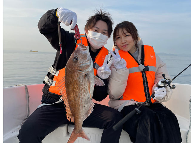 なんとか50cmオーバーのタイを釣りました。_釣り船 有明浜遊び体験