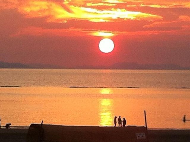 有明浜に沈む夕陽 絶景