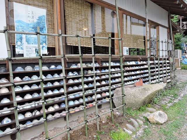 教室の入口にはお茶碗がたくさん☆見ているのも楽しいですよ!_住吉窯