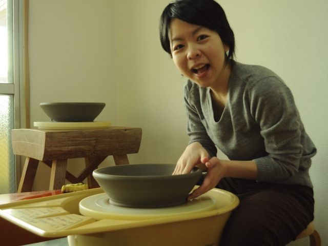 私がマンツーマンでご指導いたします(^^)_陶芸教室 ceramic studio QUM