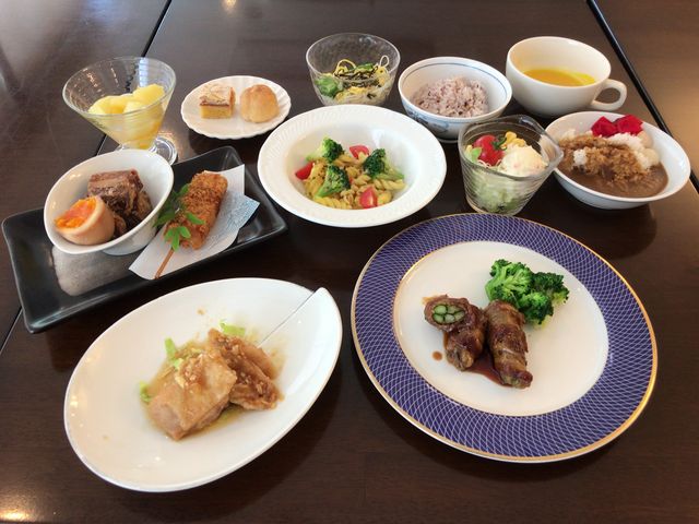ランチバイキング一例_八百治博多ホテル
