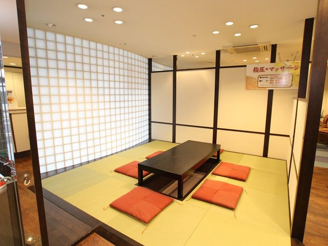 1階 天然温泉施設「八百治の湯」休憩所_八百治博多ホテル