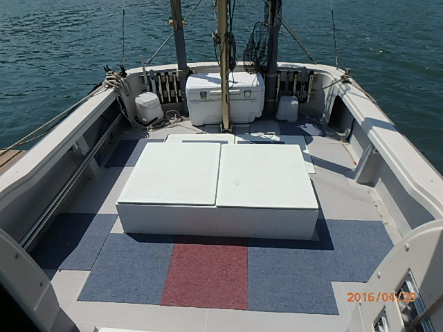 後部4名釣り可能_FishingBoat 瑠璃