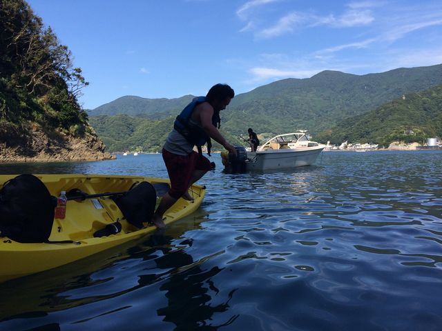 カヤックからそのまま飛び込むのだってOKです♪♪_西伊豆・田子カヤックセンターSeaFan〜シーファン〜