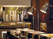 レンブラントホテル厚木 カフェダイニング パームツリーの写真4