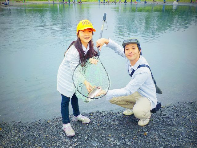 親子でナイスフィッシュ!_フィッシングパーク アルクスポンド宇都宮
