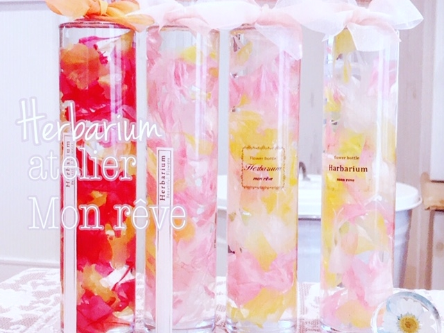 淡い色彩が癒しを与えてくれます。
+花材料にて_mon reve