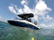 石垣島ウェイクボード 幻の島、青の洞窟シュノーケルならSEACATの写真3