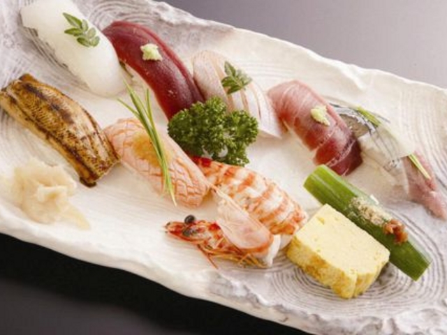 清水すし横丁 清水うおけんの写真1