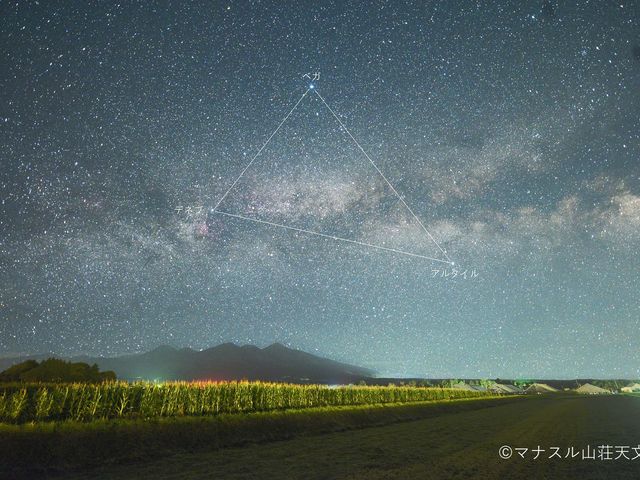 ファームから夏の大三角、天の川、八ヶ岳を望む_八ヶ岳エナジーファーム いちご畑としいたけの森